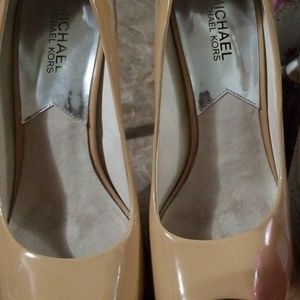 Authentic Michael kors patent leather shoes
